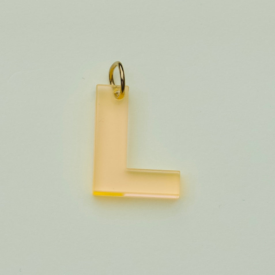 Acryl Bedeltje – Initiaal