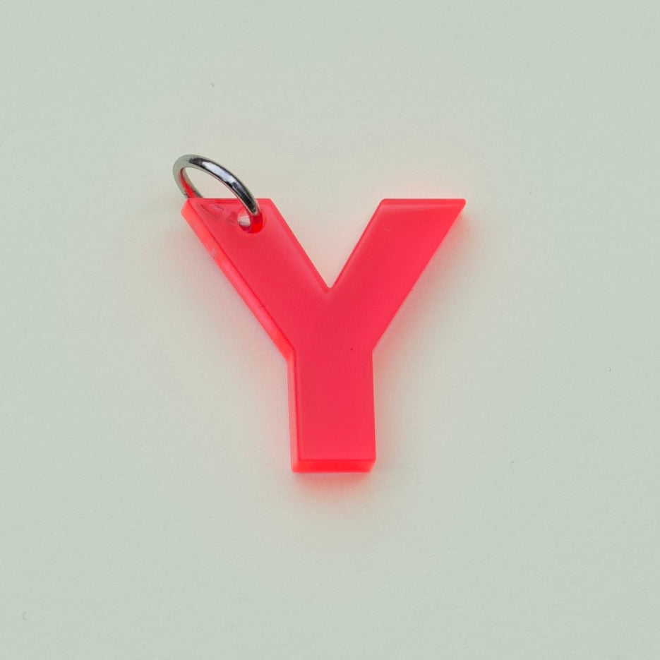 Acryl Bedeltje – Initiaal