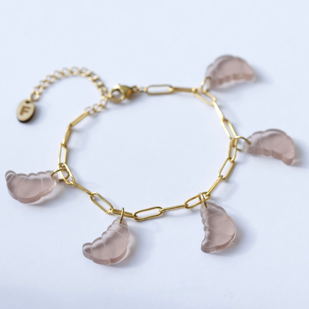 Bedelarmband – Croissantjes – Lichtbruin Acryl