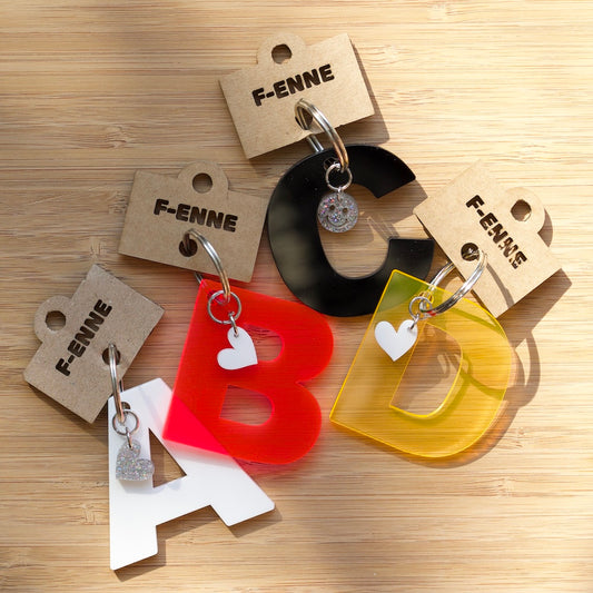 Sleutelhanger met initiaal - acryl