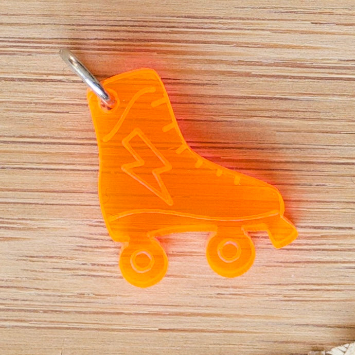 Acryl Bedeltje – Rolschaats