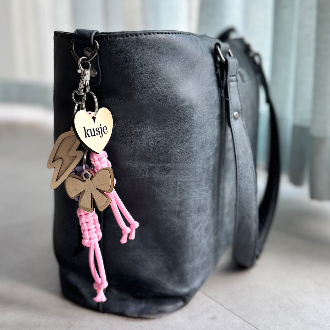 Sleutelhanger met houten bliksem
